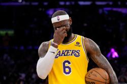 关于蒂姆赛事官方发布高光表现新规，湖人争议不断！的信息