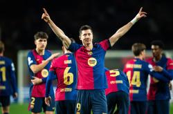  莱万9分钟5球c罗评价 