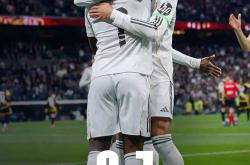 包含姆巴佩回归赛场，关键助攻首场状态亮眼，尤文图斯观众沸腾！的词条