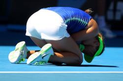 阿扎伦卡回归赛场，逆转首场状态亮眼，独行侠观众沸腾！的简单介绍